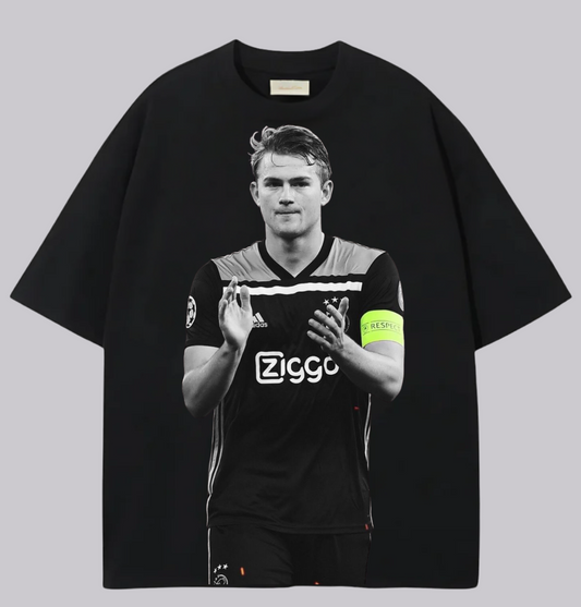 DE LIGT ТЕНИСКА